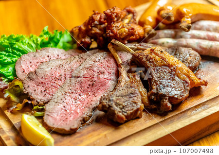 肉系の盛り合わせ 肉系の盛り合わせ 107007498