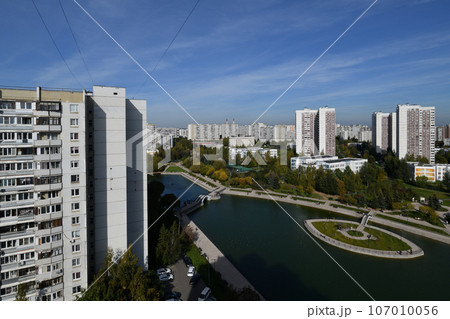 City landscape with Mikhailovsky pond in Zelenograd in Moscow, Russia 107010056