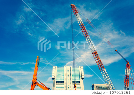東京再開発 高輪～品川沿線の建設工事とクレーン 2023.09　b-4 暖色寒色強調 107015261