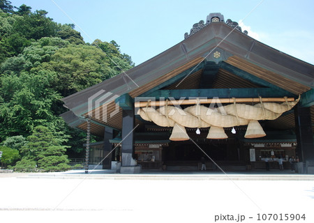出雲大社の「神楽殿」(出雲市大社町/島根県) 出雲大社の「神楽殿」(出雲市大社町/島根県) 107015904