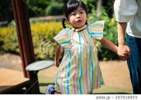 5 years old 107016955