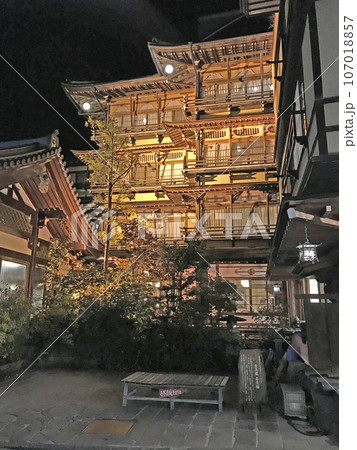 「千と千尋の神隠し」の油屋のモデルの金具屋旅館 「千と千尋の神隠し」の油屋のモデルの金具屋旅館 107018857