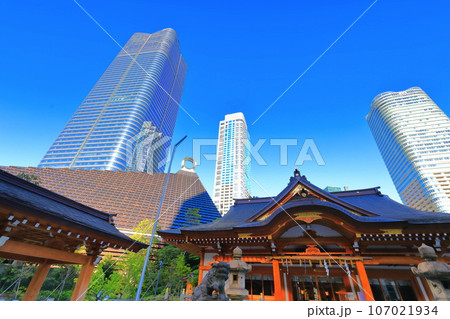【東京都】快晴の森JPタワーと西久保八幡神社(麻布台ヒルズ ) 【東京都】快晴の森JPタワーと西久保八幡神社(麻布台ヒルズ ) 107021934