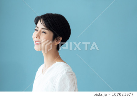 女性のポートレート 107021977
