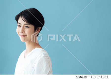 女性のポートレート 女性のポートレート 107021981