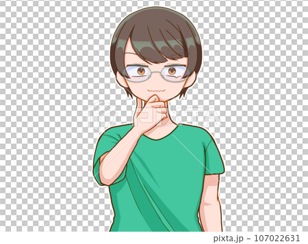 一個戴眼鏡的男人看起來很高興 107022631