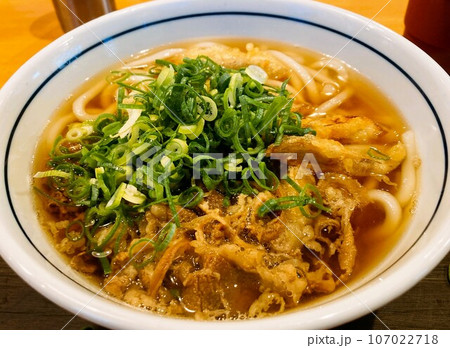 肉ごぼう天うどん　ウエスト 107022718