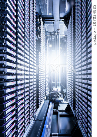 big data storage network and cloud computing technology concept 107024985