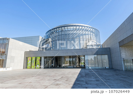 宮城県多賀城市　快晴の東北歴史博物館 107026449