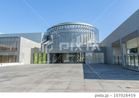 宮城県多賀城市　快晴の東北歴史博物館 107026459