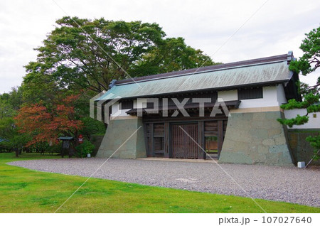 北海道松前町　松前城　本丸御門 107027640