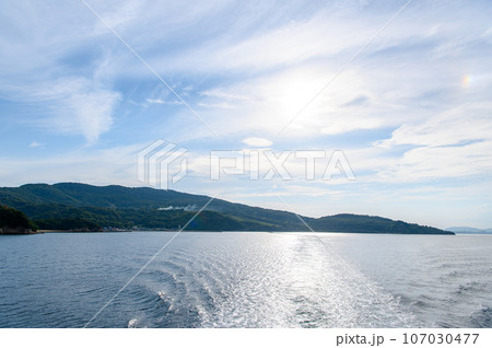 船から見た瀬戸内海 船から見た瀬戸内海 107030477