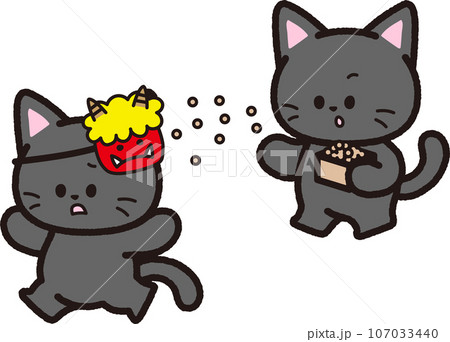 節分で鬼のお面に向かって豆をまく黒猫 107033440