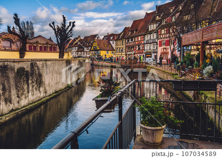 Canal and Medieval Detached Houses in Colmar 107034589