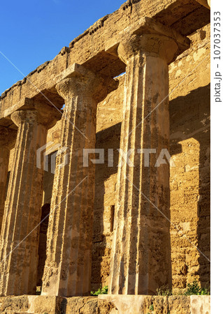 Columns of the ancient ruins Columns of the ancient ruins 107037353