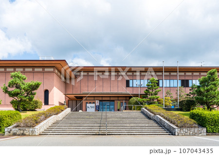 伝統工芸の九谷焼を展示する能美市九谷焼美術館イメージ|五彩館イメージ|石川県能美市 伝統工芸の九谷焼を展示する能美市九谷焼美術館イメージ|五彩館イメージ|石川県能美市 107043435