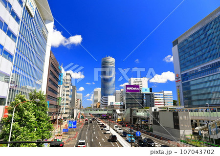 【神奈川県】晴天の新横浜プリンスホテル（新横浜通り） 107043702