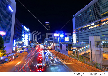【神奈川県】新横浜の夜景（新横浜通り） 107043723