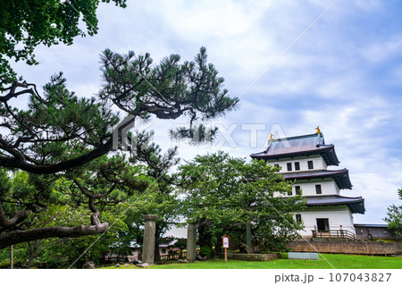(北海道)松前城・天守閣 夏 (北海道)松前城・天守閣 夏 107043827