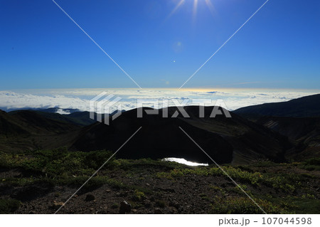 蔵王のトレッキング風景 蔵王のトレッキング風景 107044598