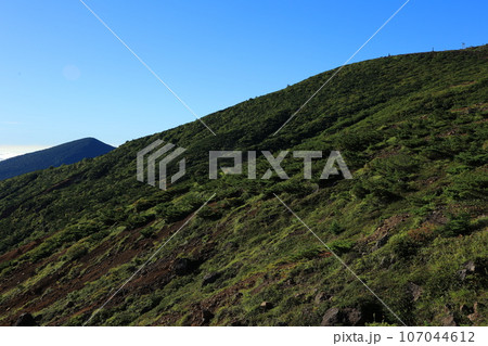 蔵王のトレッキング風景 蔵王のトレッキング風景 107044612