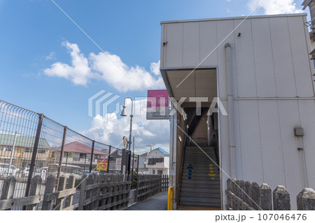 駅前風景　滝不動駅 107046476