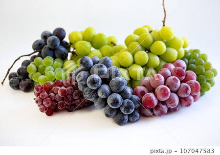様々な葡萄のイメージ(1) 107047583