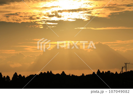 美しい夕焼け 美しい夕焼け 107049082