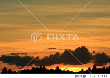 美しい夕焼け 美しい夕焼け 107049114