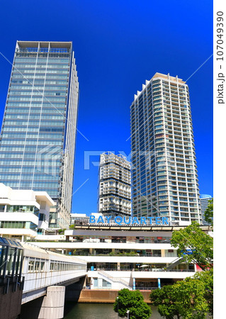 【神奈川県】快晴の横浜ベイクォーター 107049390