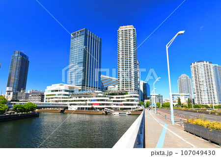 【神奈川県】快晴の横浜ベイクォーター 【神奈川県】快晴の横浜ベイクォーター 107049430