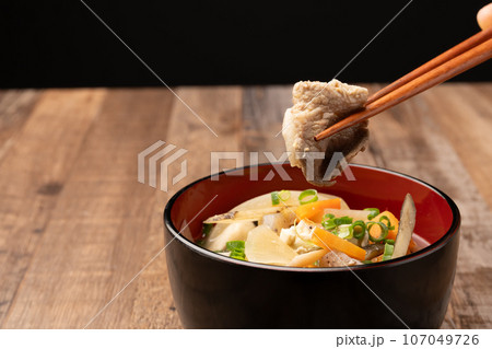 豚汁 箸あげ 豚汁 箸あげ 107049726