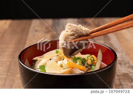 豚汁 箸あげ 豚汁 箸あげ 107049728