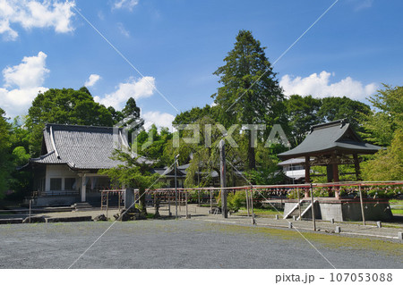 東京都八王子市　心源院（しんげんいん）　武田信玄の娘、松姫ゆかりの寺院　願いむすびの風鈴 107053088