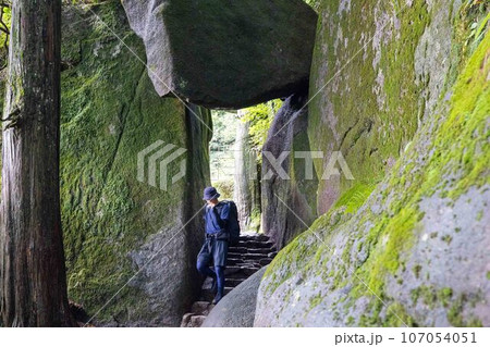 筑波山で登山した男性が「弁慶七戻り」を通った 107054051