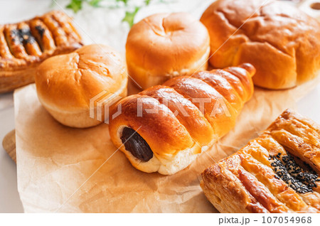 菓子パン 107054968