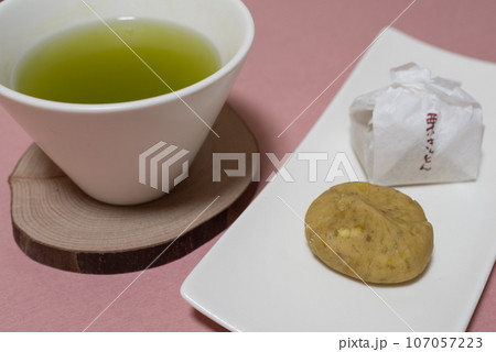 秋の味覚　栗きんとん 107057223