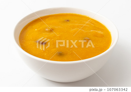 Pumpkin porridge on white background 107063342