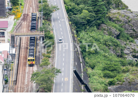 【土讃線】阿波川口駅を通過する特急南風 【土讃線】阿波川口駅を通過する特急南風 107064070