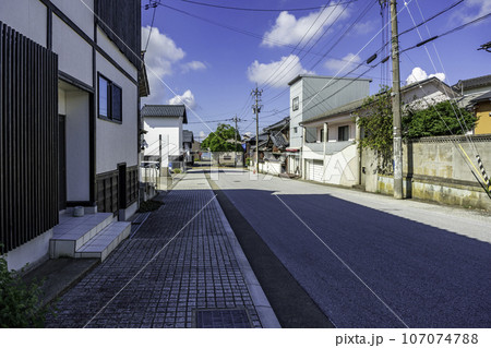 三国湊　広小路の町並み　福井県坂井市 107074788