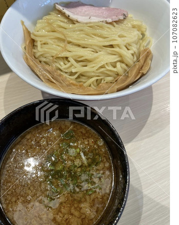 手揉み麺のつけ麺 ちぢれ手打ち麺の本格つけ麺 手揉み麺のつけ麺 ちぢれ手打ち麺の本格つけ麺 107082623
