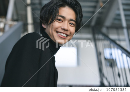 若い男性 ビューティー ポートレート 若い男性 ビューティー ポートレート 107083385