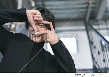 若い男性 ビューティー ポートレート 若い男性 ビューティー ポートレート 107083386