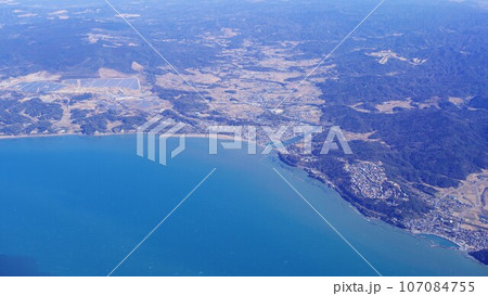 関東　千葉県富津市から木更津市周辺　飛行機からの眺め　2023-02-21 107084755