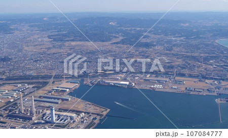 関東　千葉県富津市から木更津市周辺　飛行機からの眺め　2023-02-21 107084777