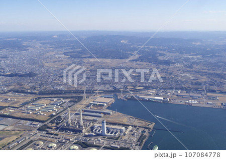 関東　千葉県富津市から木更津市周辺　飛行機からの眺め　2023-02-21 107084778