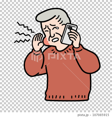 歯痛を抱えながら電話するシニア男性 107085915