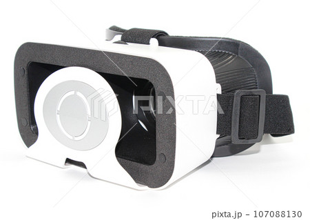 VR headset image with selective focus VR headset image with selective focus 107088130
