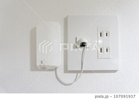 光回線のコンセント 107091937
