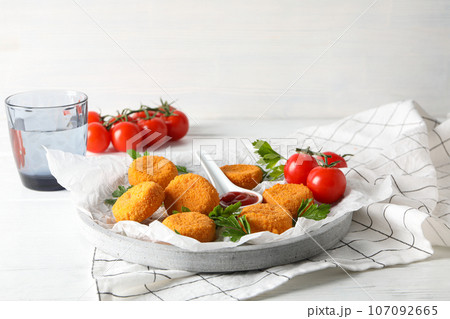 Fried mozzarella, tasty and delicious food, tasty fried food Fried mozzarella, tasty and delicious food, tasty fried food 107092665